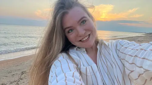 Julia - blonde