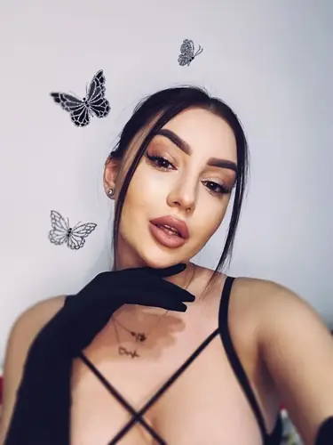 AnnaSage - brunette