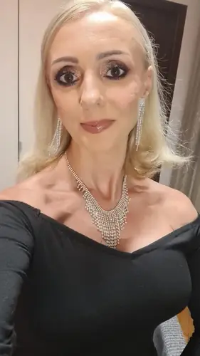Leeona-Exotic - toys