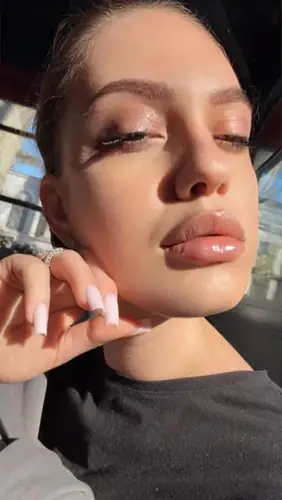 Goddess Velora - findom