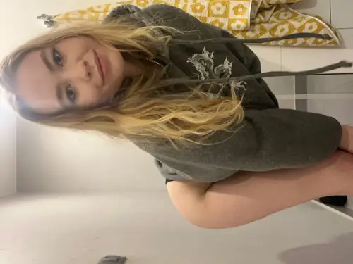 AnyAmaazzy - strip